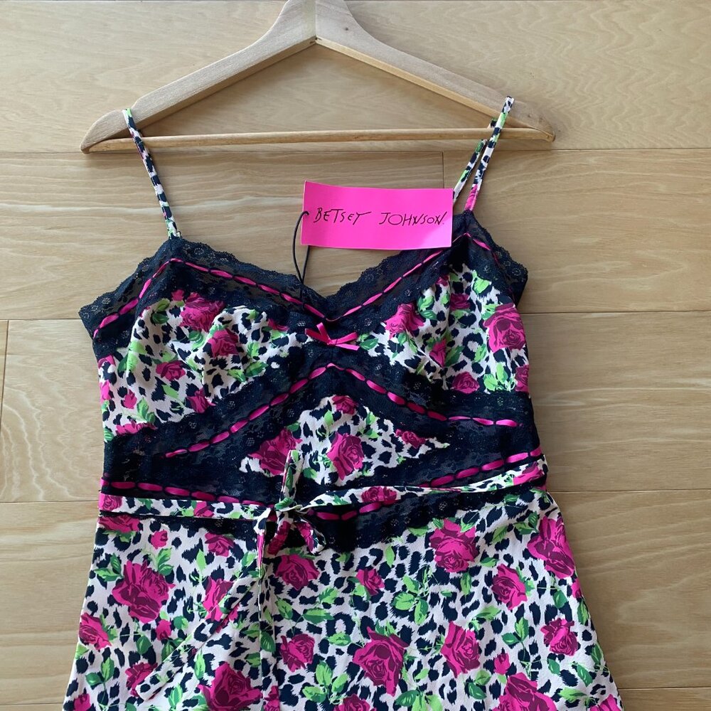 Women's Floral Dress - Picture 9 of 9